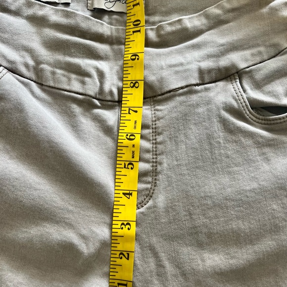 Lola Mid-rise Ankle Jean size 31/10. Washed Taupe/gray color. Julia MR - Picture 7 of 9